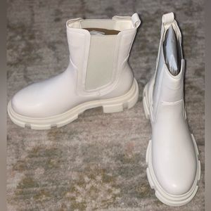 Platform slip-on mid calf elastic non slip rubber sole booties round toe